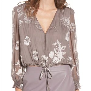 ASTR - Crop top blouse